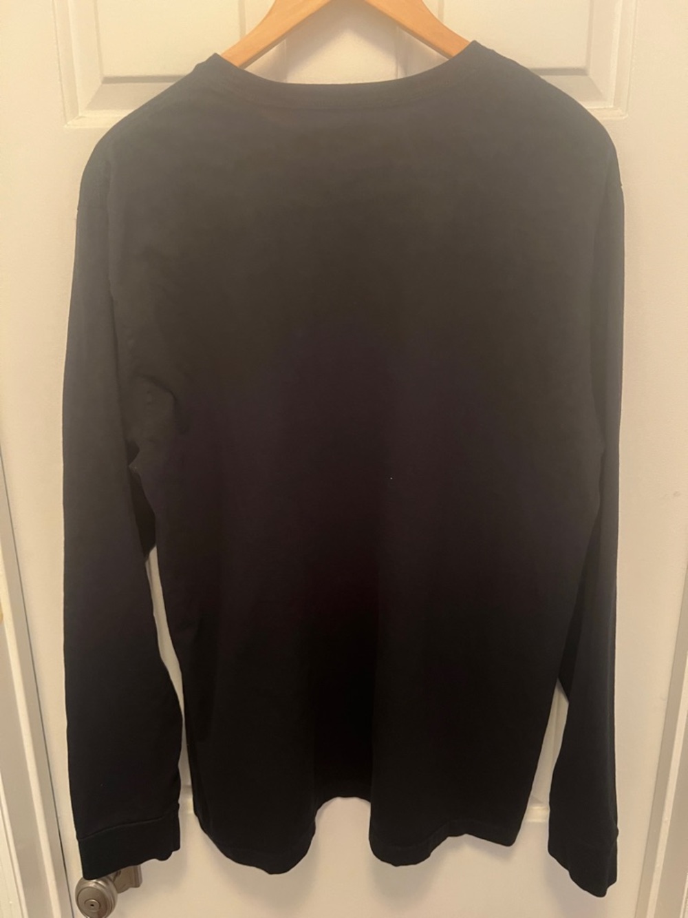 Nike Black Crewneck Sweatshirt with Red Rutgers Logo - Picture 2 of 2